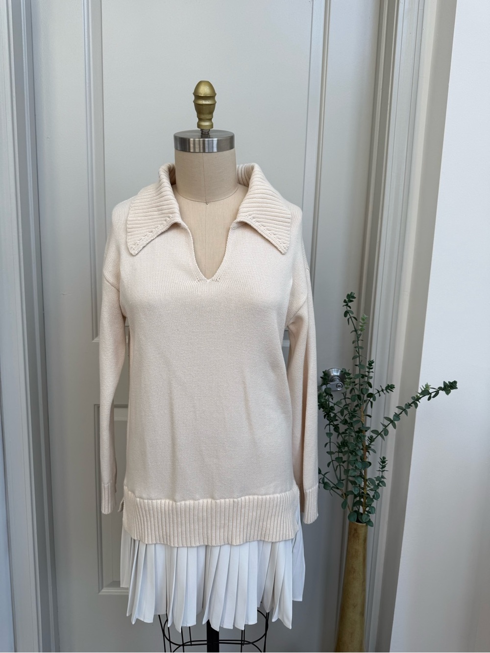 Express Cream Collared V-Neck Sweater